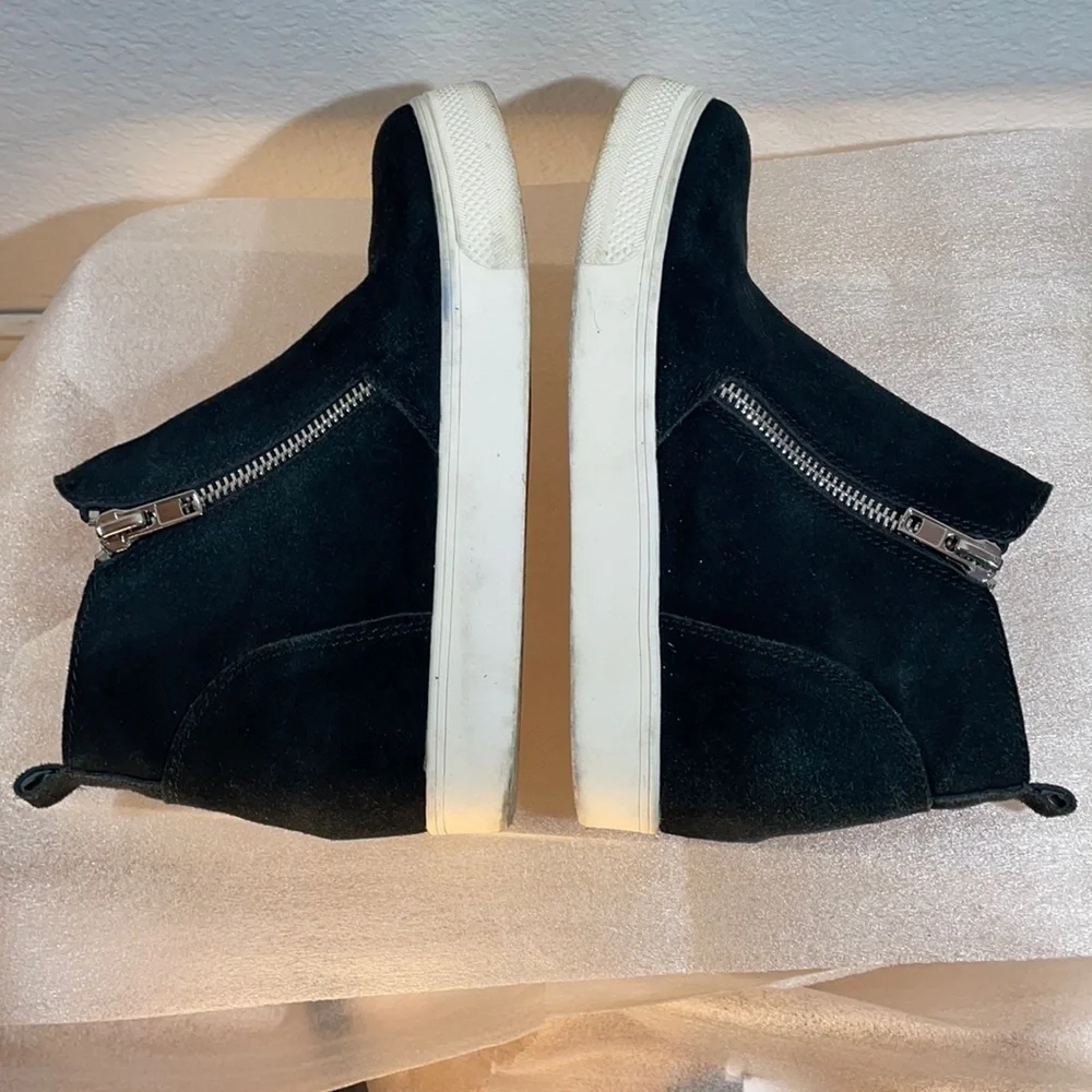 Steve Madden Wedgie Black Suede Ankle Boots 9.5 Hidden Wedge